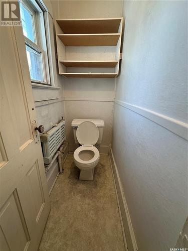 543 12Th Street W, Prince Albert, SK - Indoor Photo Showing Bathroom