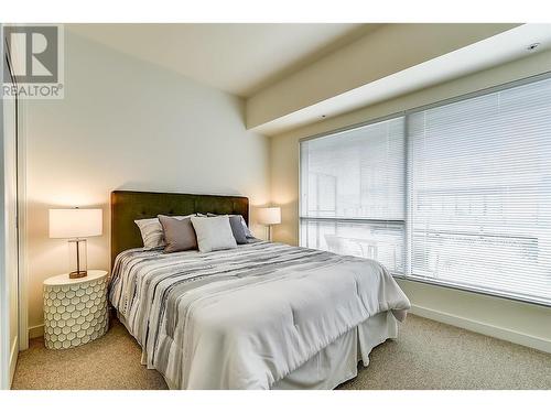 3030 Pandosy Street Unit# 310, Kelowna, BC - Indoor Photo Showing Bedroom