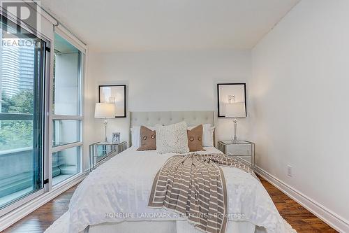 201 - 509 Beecroft Road, Toronto (Willowdale West), ON - Indoor Photo Showing Bedroom