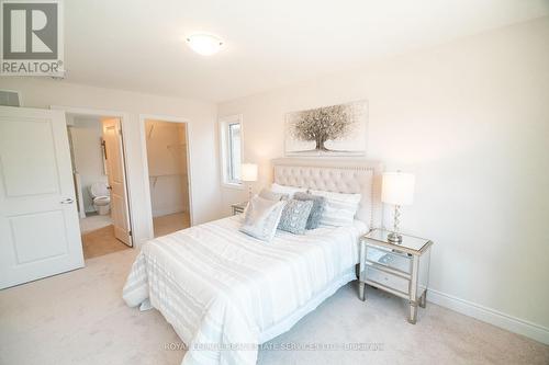 3321 Sixth Line, Oakville, ON - Indoor Photo Showing Bedroom