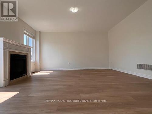 31 Gold Park Gate, Essa, ON - Indoor Photo Showing Other Room With Fireplace