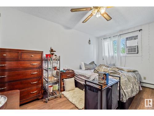 11155 101 St Ne, Edmonton, AB - Indoor Photo Showing Bedroom