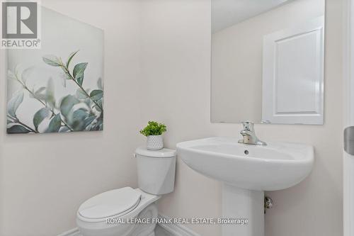 26 Gunton Street, Aurora (Bayview Northeast), ON - Indoor Photo Showing Bathroom