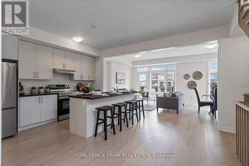 26 Gunton Street, Aurora (Bayview Northeast), ON - Indoor Photo Showing Kitchen With Stainless Steel Kitchen