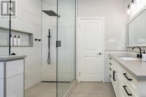 1 Bunker Place, Oro-Medonte, ON - Indoor Photo Showing Bathroom