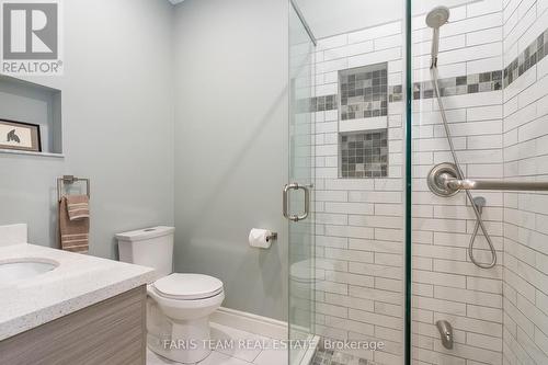 1 Bunker Place, Oro-Medonte, ON - Indoor Photo Showing Bathroom