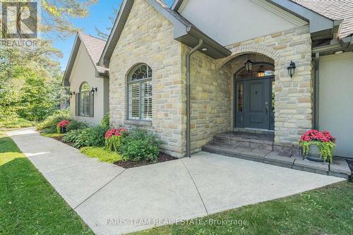 1 Bunker Place, Oro-Medonte, ON - Outdoor With Facade