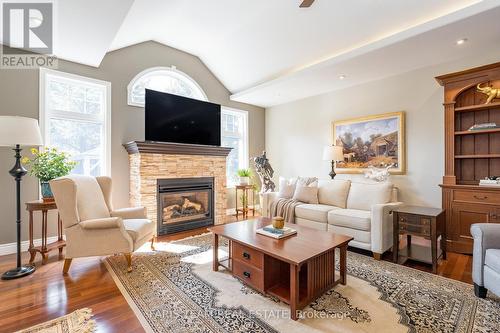 1 Bunker Place, Oro-Medonte, ON - Indoor Photo Showing Living Room With Fireplace