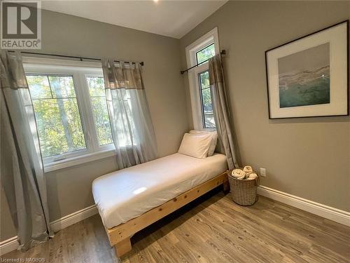 647 Bruce Road 13, Saugeen Indian Reserve 29, ON - Indoor Photo Showing Bedroom