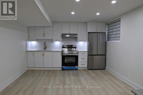 Bsmt - 14 Captain Rolph Boulevard, Markham (Markham Village), ON - Indoor Photo Showing Kitchen