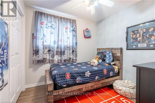 7 Royal Oak Drive, St. Catharines, ON - Indoor Photo Showing Bedroom