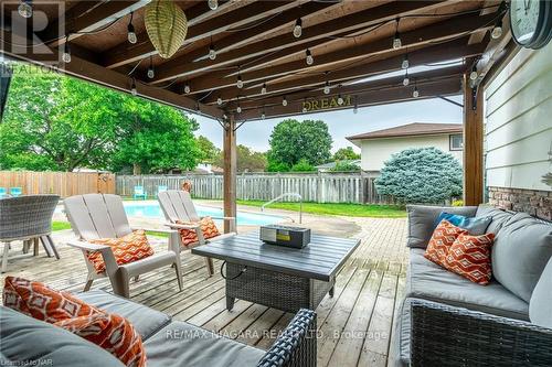 7 Royal Oak Drive, St. Catharines (Martindale Pond), ON - Outdoor With Deck Patio Veranda With Exterior