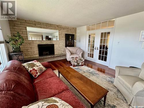 40 Driftwood Crescent, Yorkton, SK - Indoor Photo Showing Living Room With Fireplace