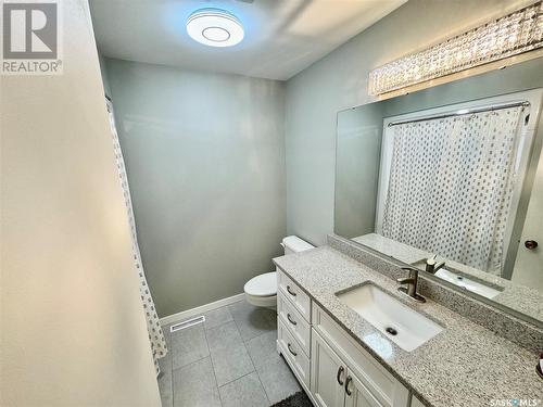 40 Driftwood Crescent, Yorkton, SK - Indoor Photo Showing Bathroom