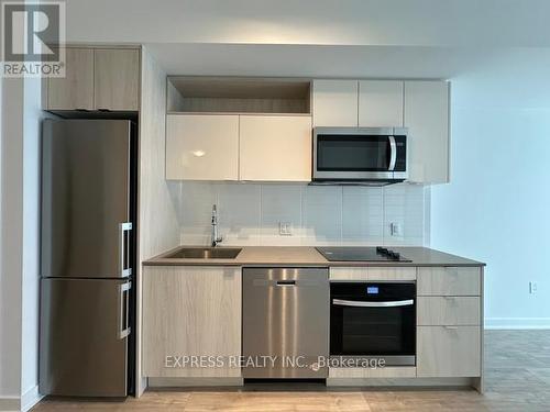 5012 - 100 Dalhousie Street, Toronto, ON - Indoor Photo Showing Kitchen