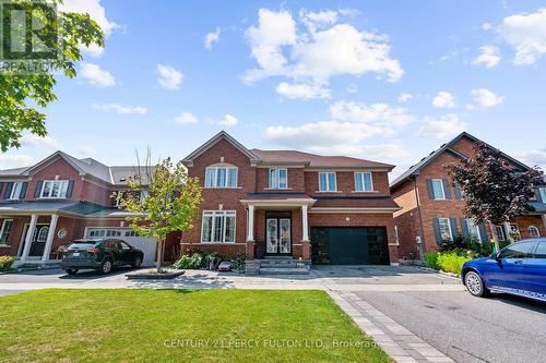 135 Britannia Avenue E, Oshawa, ON - Outdoor With Facade