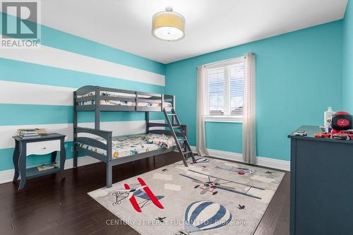 135 Britannia Avenue E, Oshawa, ON - Indoor Photo Showing Bedroom