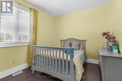 135 Britannia Avenue E, Oshawa, ON - Indoor Photo Showing Bedroom