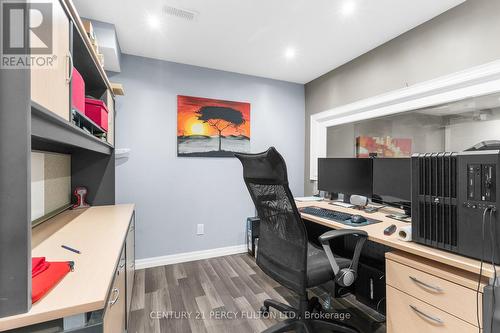 135 Britannia Avenue E, Oshawa, ON - Indoor Photo Showing Office