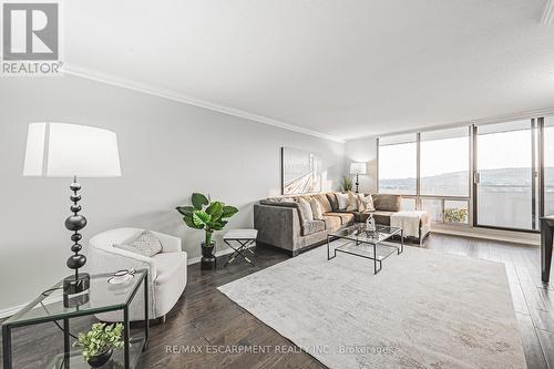 1408 - 2055 Upper Middle Road, Burlington (Brant Hills), ON - Indoor Photo Showing Living Room