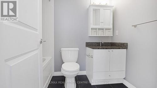 902 - 75 Eglinton Avenue W, Mississauga (Hurontario), ON - Indoor Photo Showing Bathroom