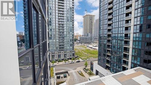 902 - 75 Eglinton Avenue W, Mississauga (Hurontario), ON - Outdoor With Facade