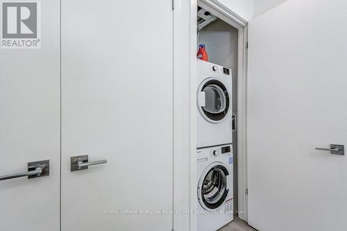 509 - 479 Charlton Avenue E, Hamilton (Stinson), ON - Indoor Photo Showing Laundry Room