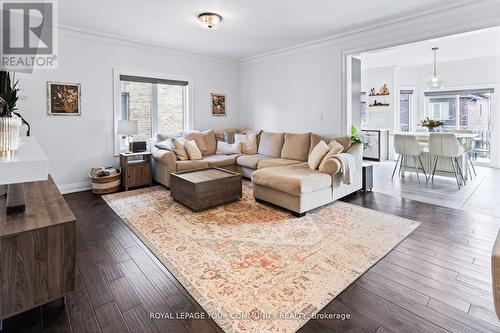 1351 Dallman Street, Innisfil (Lefroy), ON - Indoor Photo Showing Living Room