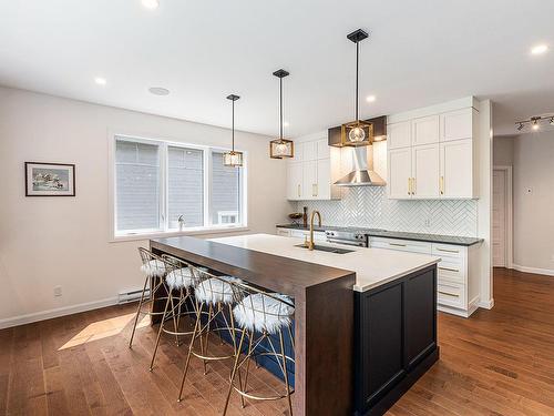 Cuisine - 4 Rue De La Rivière, Lac-Brome, QC - Indoor Photo Showing Kitchen With Upgraded Kitchen