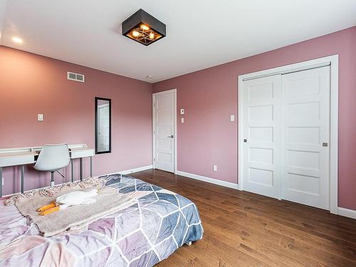 Chambre Ã Â coucher - 4 Rue De La Rivière, Lac-Brome, QC - Indoor Photo Showing Bedroom