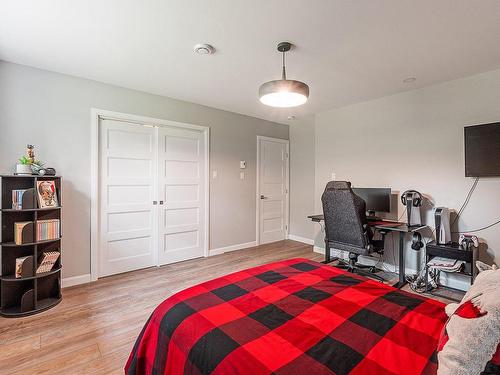 Bedroom - 4 Rue De La Rivière, Lac-Brome, QC - Indoor Photo Showing Bedroom