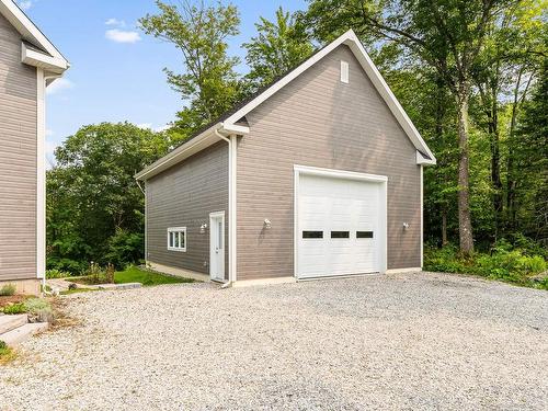 Garage - 4 Rue De La Rivière, Lac-Brome, QC - Outdoor With Exterior