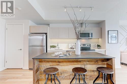 809 - 390 Cherry Street, Toronto (Waterfront Communities), ON - Indoor Photo Showing Kitchen