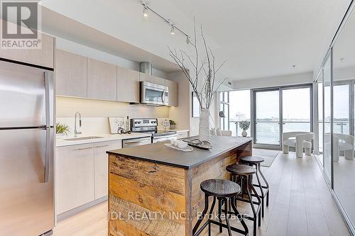 809 - 390 Cherry Street, Toronto (Waterfront Communities), ON - Indoor Photo Showing Kitchen