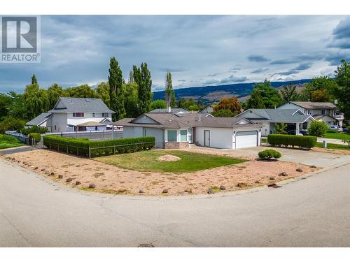 274 Dalgleish Court, Kelowna, BC - Outdoor