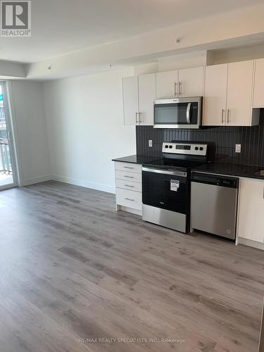 611 - 103 Roger Street, Waterloo, ON - Indoor Photo Showing Kitchen