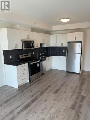 611 - 103 Roger Street, Waterloo, ON - Indoor Photo Showing Kitchen