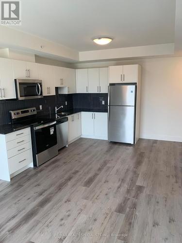 611 - 103 Roger Street, Waterloo, ON - Indoor Photo Showing Kitchen