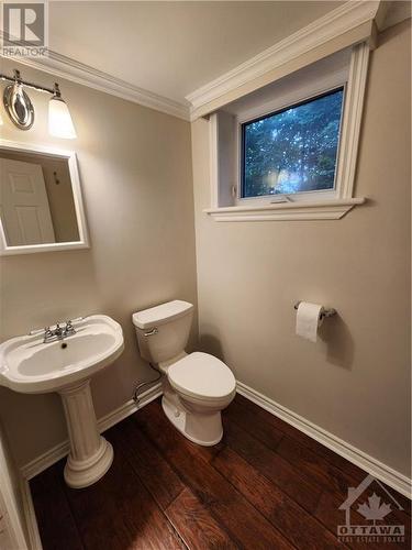 5448 North Drive, Ottawa, ON - Indoor Photo Showing Bathroom