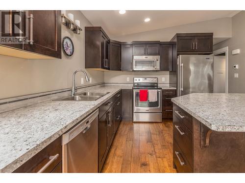 2021 1 Avenue Ne, Salmon Arm, BC - Indoor Photo Showing Kitchen With Double Sink