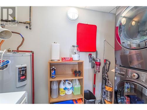 1160 Bernard Avenue Unit# 310, Kelowna, BC - Indoor Photo Showing Laundry Room