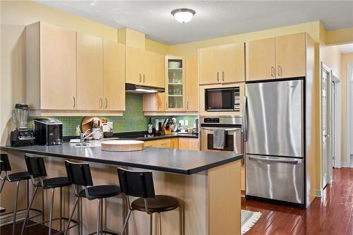 99 Willowlanding Court, Welland, ON - Indoor Photo Showing Kitchen