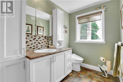 18 Ruttan Road, Renfrew, ON - Indoor Photo Showing Bathroom