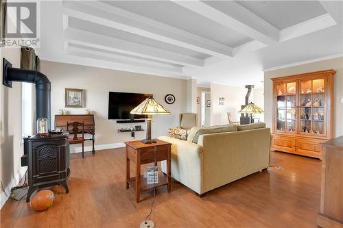 18 Ruttan Road, Renfrew, ON - Indoor Photo Showing Living Room