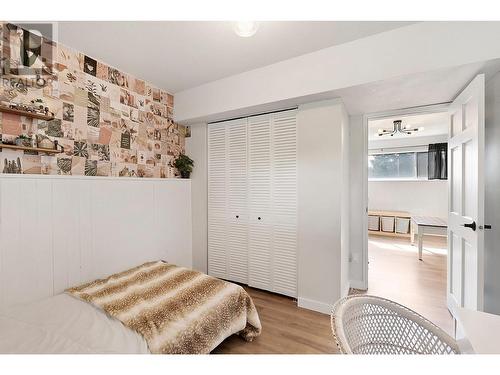 11029 Victoria Road S, Summerland, BC - Indoor Photo Showing Bedroom