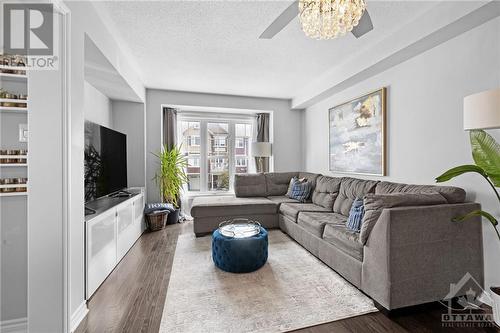 500 Snow Goose Street, Ottawa, ON - Indoor Photo Showing Living Room