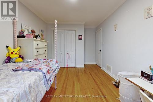 709 Keates Avenue, Oshawa, ON - Indoor Photo Showing Bedroom