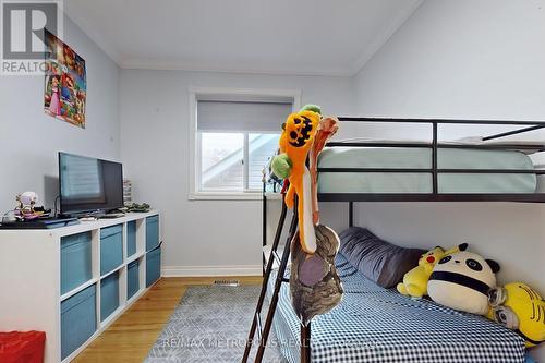 709 Keates Avenue, Oshawa, ON - Indoor Photo Showing Bedroom