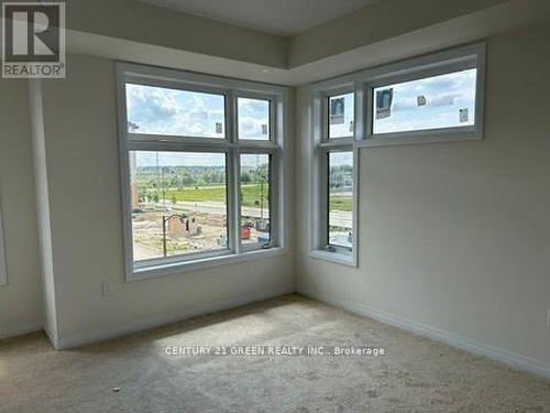 18 - 45 Fieldridge Crescent, Brampton, ON - Indoor Photo Showing Other Room