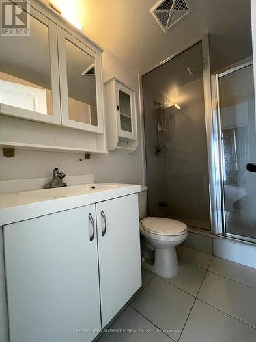 2306 - 2240 Lake Shore Boulevard W, Toronto, ON - Indoor Photo Showing Bathroom